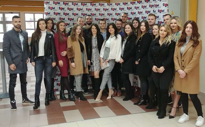 Studenti prikupljeni novac za Milu Rončević uplatili za liječenje Maka Hasića