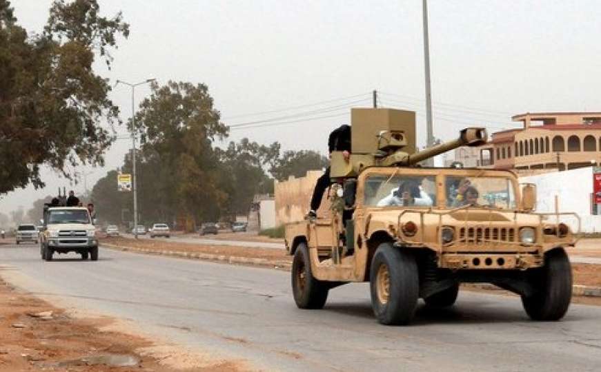 Libija gori: Snage feldmaršala Haftara počele zračne udare, čeka se kontra-ofanziva