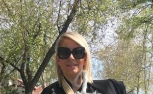 Beograd: TV voditeljica Dea prvi put izašla u šetnju nakon stravične nesreće