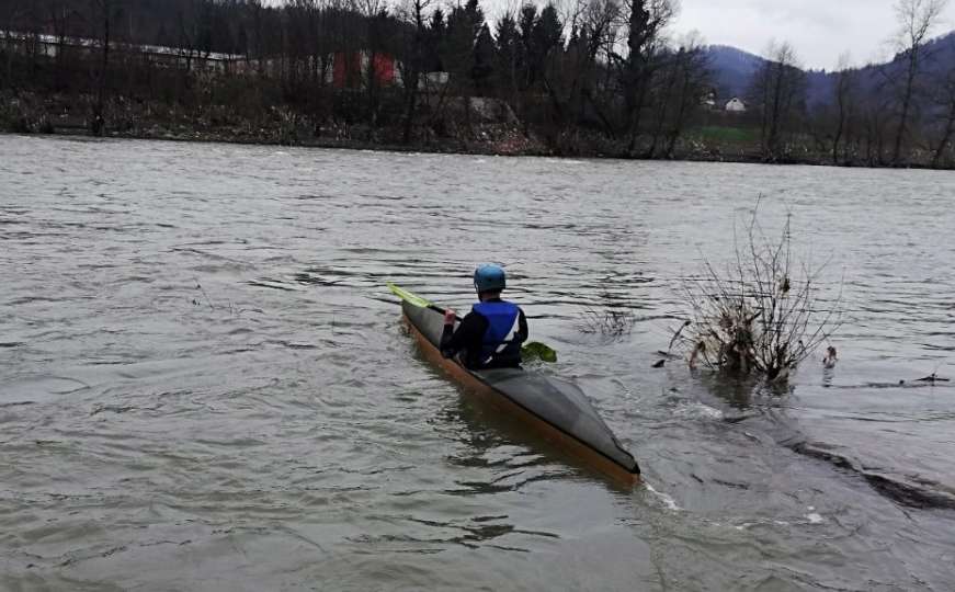 U rijeci Bosni kod Zavidovića pronađeno tijelo muškarca