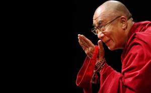 Dalaj Lama završio u bolnici