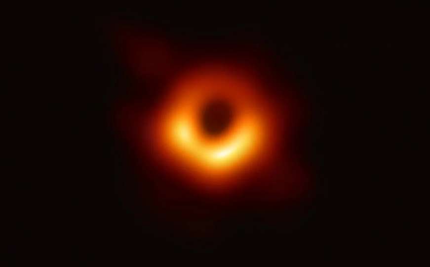 Kako je nastala fotografija Crne rupe 