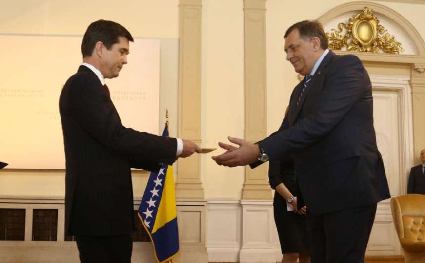 Ambasada SAD odgovorila na Dodikove tvrdnje o naoružavanju Bošnjaka