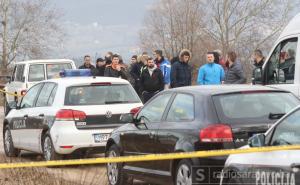 Automobil sletio u kanjon Miljacke iznad Darive