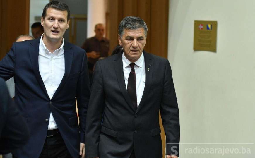 I Kasumović napustio Nezavisni blok, Šepić ponovo izabran za predsjednika