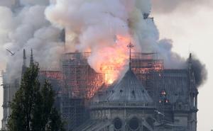 Fotogalerija: Ogroman požar guta katedralu Notre Dame, fotografije su strašne