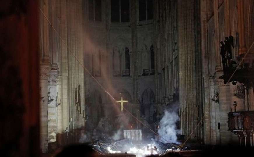 Šta se nalazilo u katedrali Notre Dame po izbijanju požara?