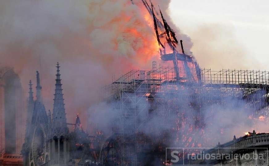 Dok je svijet žalio, srbijanski medij likovao zbog požara na Notre Dame