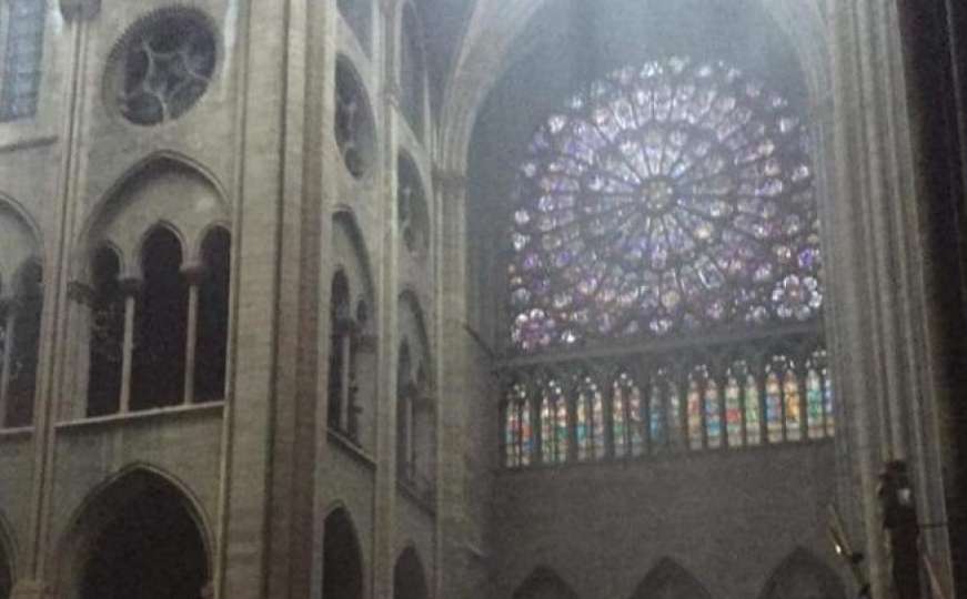 Pogledajte fotografije unutrašnjosti Notre Dame prije i nakon požara