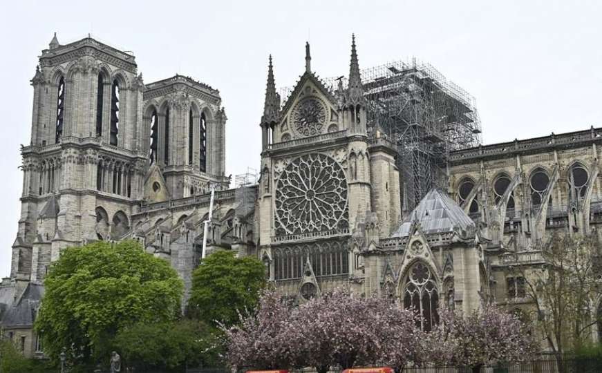 Prvog dana nakon požara: Donacije za obnovu Notre Dame premašile 600 miliona eura