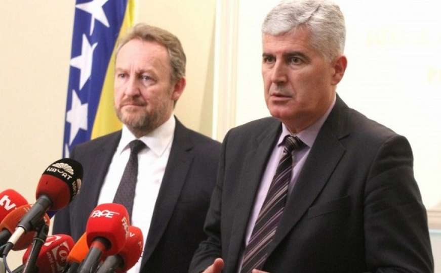 Lideri SDA, SNSD-a i HDZ-a dogovorili raspodijelu ministarstava, NATO i dalje problem