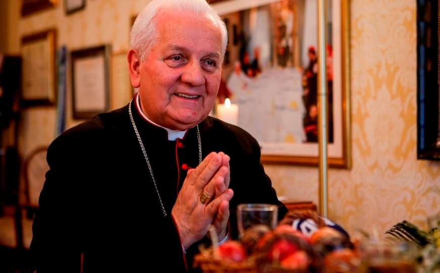 Biskup Komarica: Uporno tražite mogućnost da se vratite u svoj rodni kraj