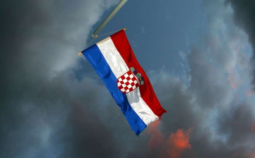 Hoće da mijenjaju hrvatsku himnu: Žele u stihu još jednu rijeku