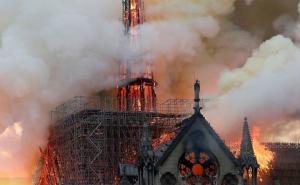 Istina o bogatašima koji se bahate obnovom Notre Damea