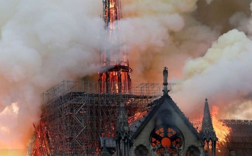 Istina o bogatašima koji se bahate obnovom Notre Damea