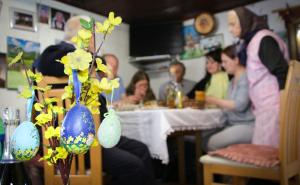 Uskrs u Kotor Varoši: Porodica Marić ima 50 članova