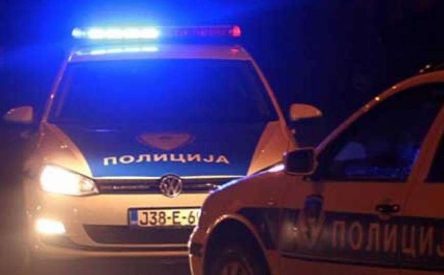 Drama kod Prijedora: Prvo nožem napao oca, a onda pucao na policajce
