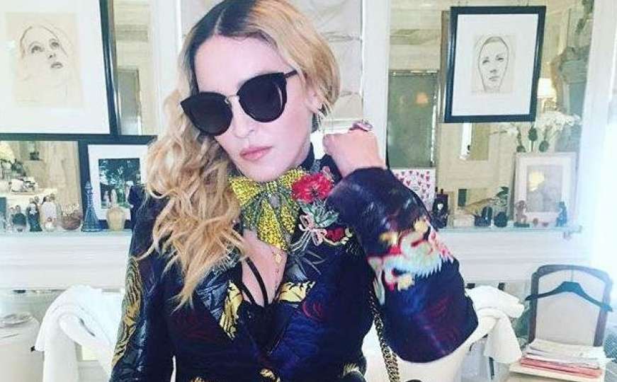 Madonna + Maluma - Medellin