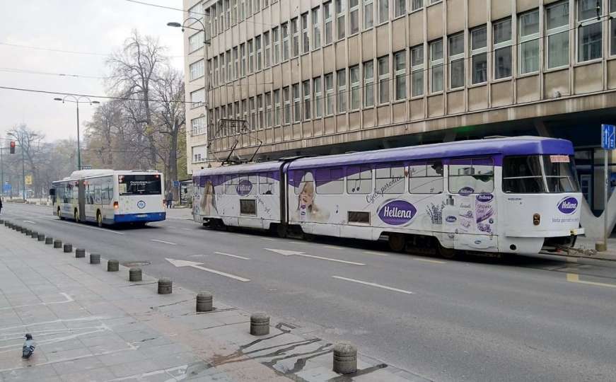 Zbog nesreće u centru Sarajeva obustavljen tramvajski saobraćaj