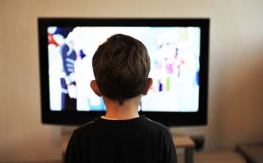 WHO izdao upozorenje: Koliko vremena djeca trebaju provoditi ispred ekrana