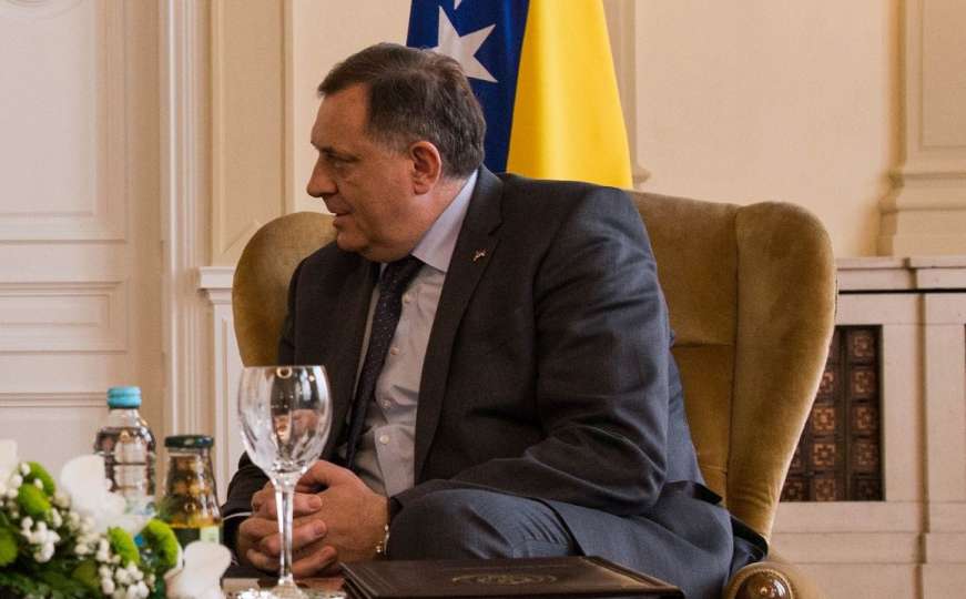 Dodik razočaran potezom Merkel i Macrona: Na susret lidera pozvali samo Zvizdića