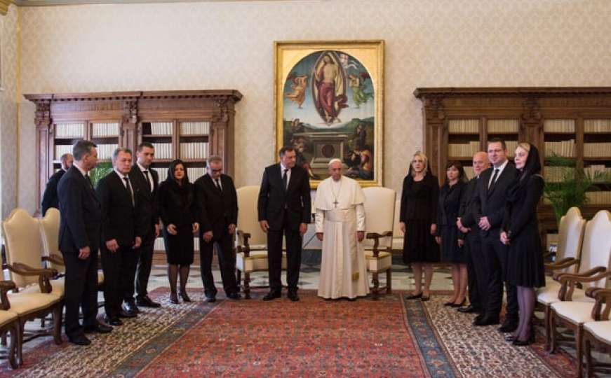 Dodik i Cvijanović s papom Franjom: RS je uvažena u Vatikanu