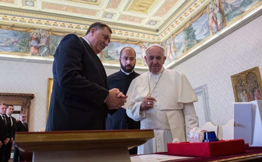 Dodik od papa Franje dobio izjavu koju je potpisao s imamom džamije Al-Azhar