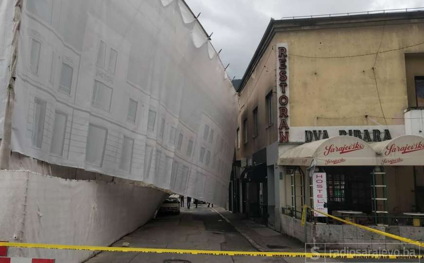 Urušila se skela u centru Sarajeva, zaustavljen saobraćaj 