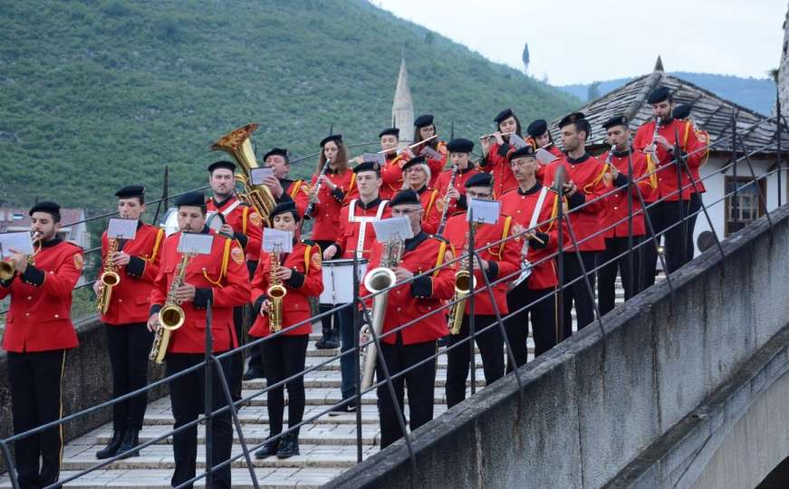 Tradicija: Mostarce i ovog prvog maja probudio orkestar