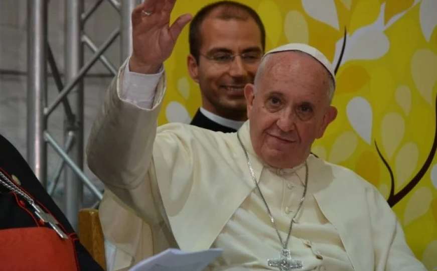 Grupa katoličkih sveštenika traži da se papa Franjo proglasi jeretikom