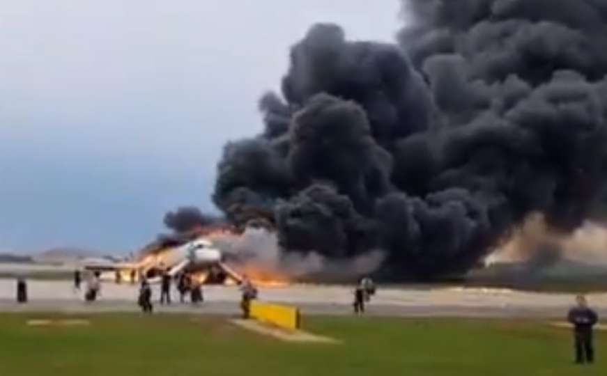 Porastao broj mrtvih u avionskoj nesreći u Moskvi, objavljen snimak iz aviona