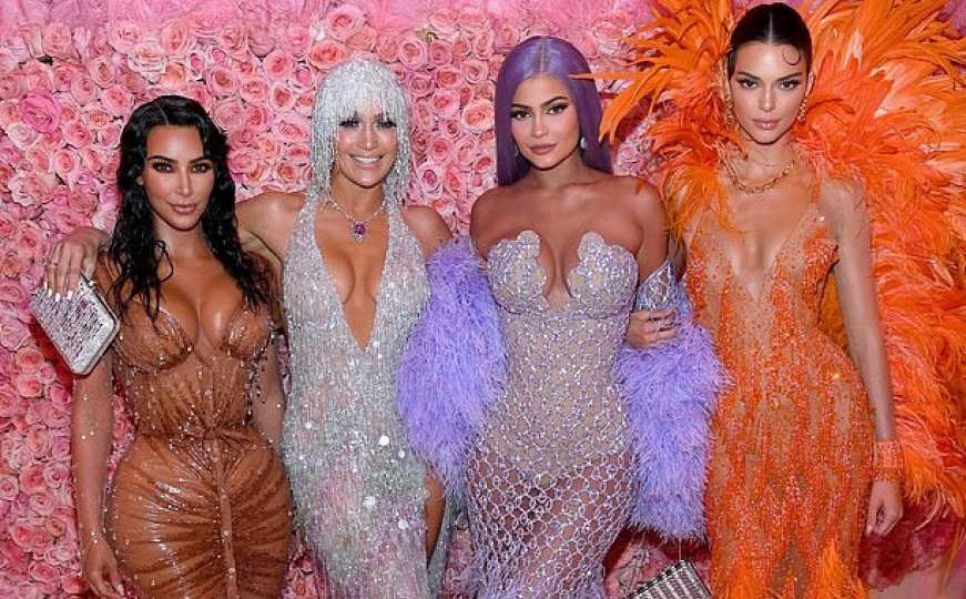 Razdor među sestrama: Khloe Kardashian nije pozvana na "Met Galu", a ovo je razlog