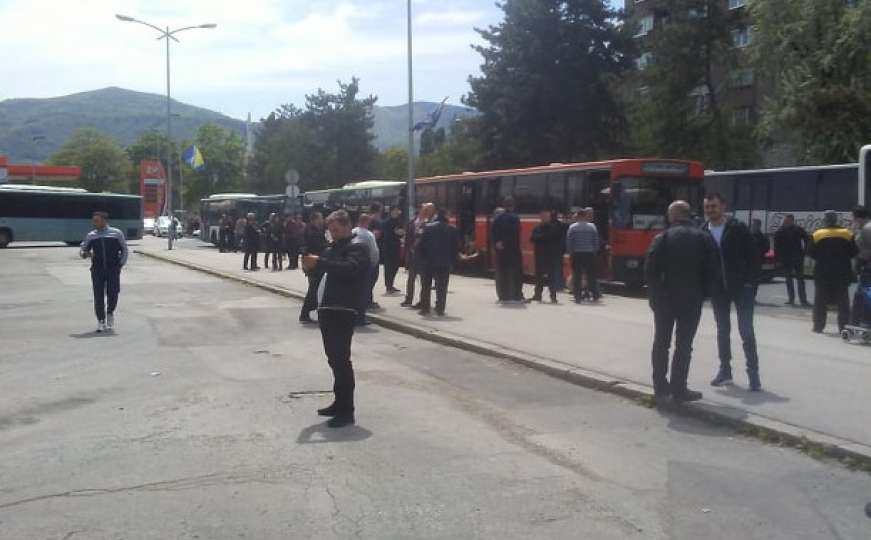 Blokirana autobuska stanica u Zenici: Autobusi ne mogu niti ući niti izaći
