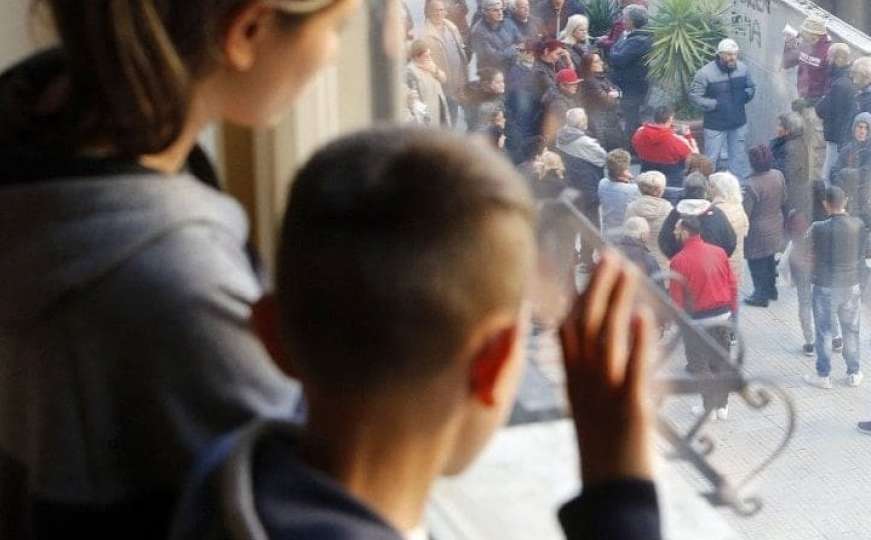 Jezivi protesti: Horor u Rimu zbog porodice iz BiH, stigla i gradonačelnica