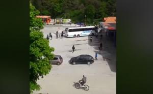 Obračun i jurnjava navijača Sarajeva i Željezničara po Olovu, grad blokiran