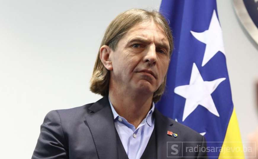 Kojović: Pričom o Vojsci RS Dodik se igra s vatrom više nego ikad