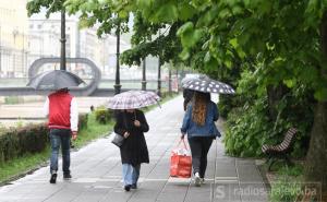 Kiša i tmurno vrijeme pokvarili današnju šetnju Sarajlijama i Sarajkama