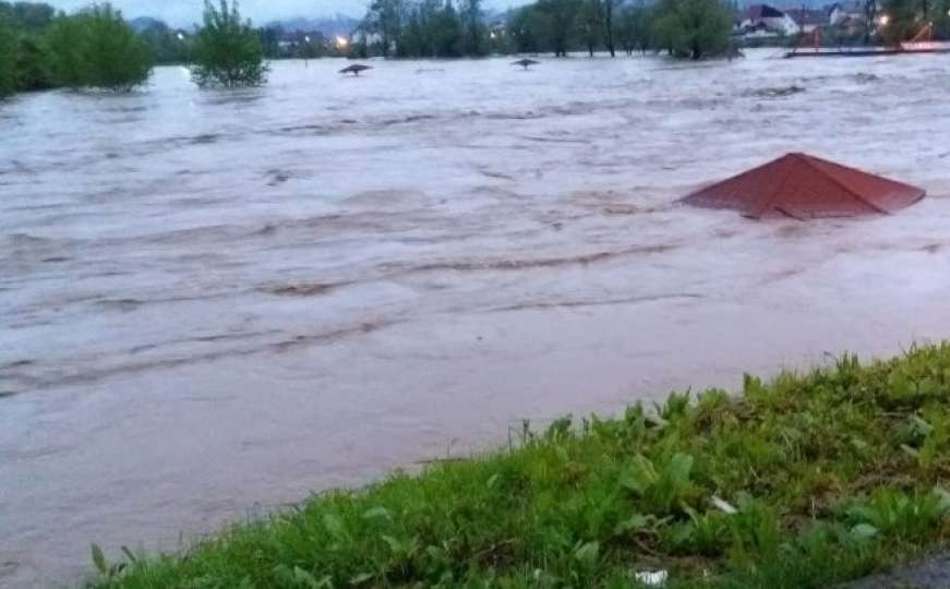 U Tesliću proglašena vanredna situacija zbog poplava