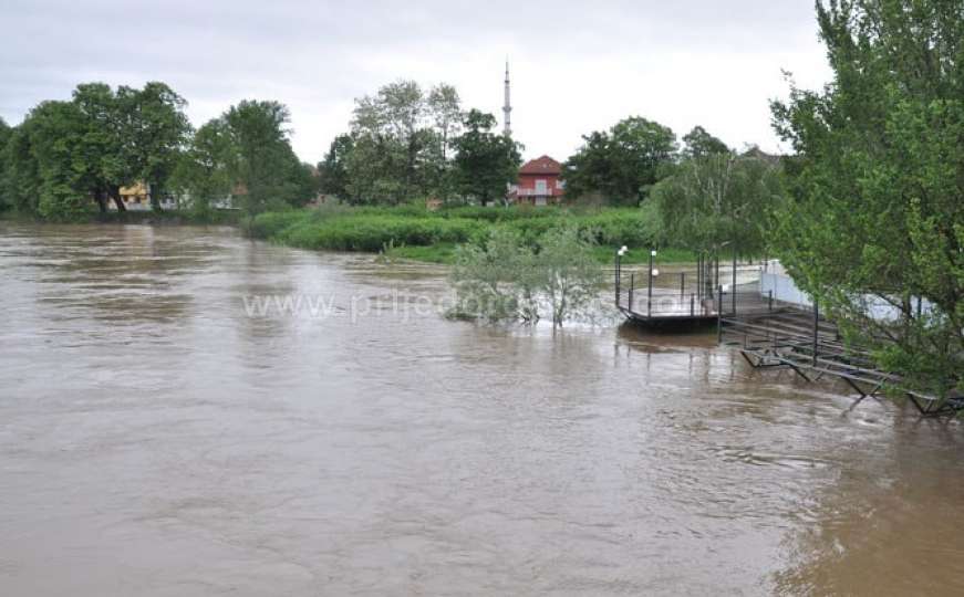 Ponovo poplave širom BiH: Sana se izlila u Prijedoru