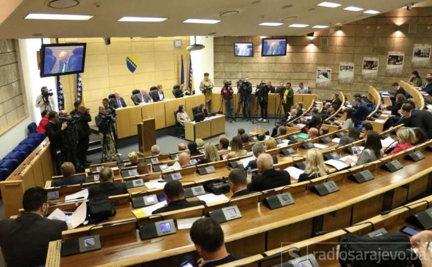 Parlament FBiH: Zaustaviti daljnje aktivnosti na formiranju rezervnog sastava MUP-a RS