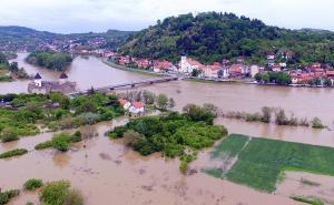 Građani Bosanske Kostajnice sa strahom ulaze u noć: Očekuje se porast vodostaja Une