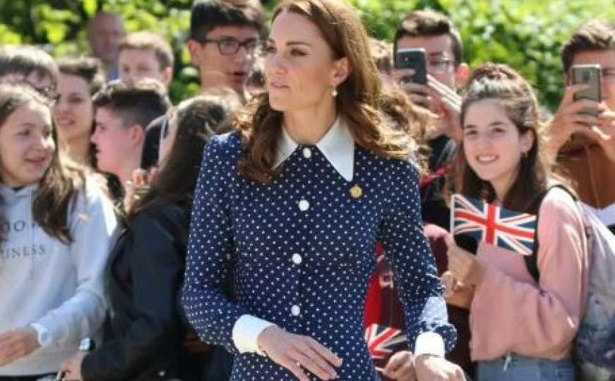 Kate Middleton ponovo prošetala u istoj haljini