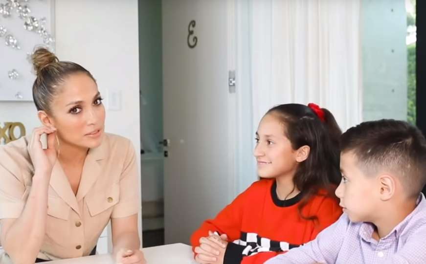 Blizanci Jennifer Lopez intervjuisali mamu u šaljivom videu