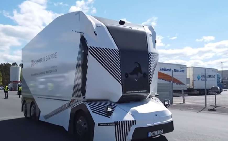 Prvi put u svijetu električni kamion bez vozača dostavio robu