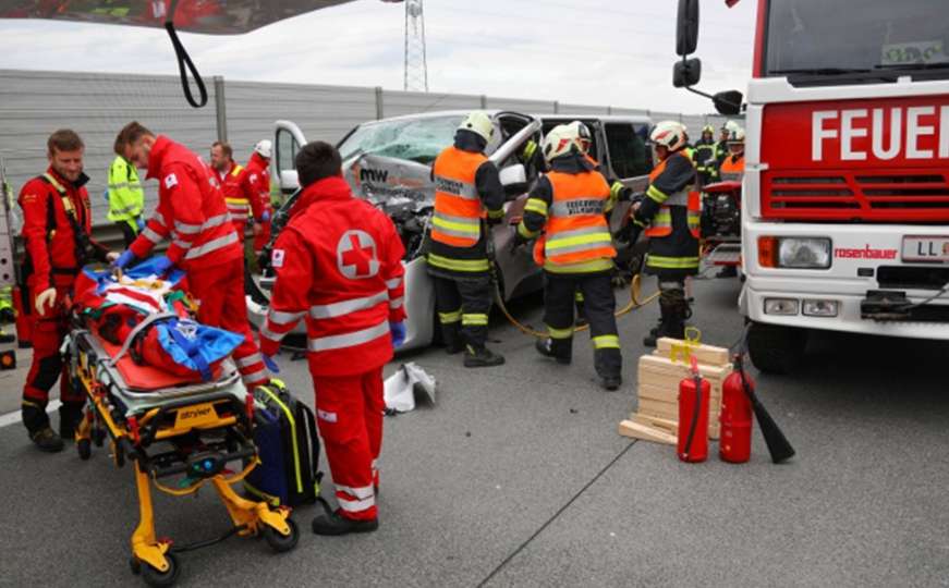 Težak udes na autoputu: Nijemac se zabio u šleper kojim je upravljao vozač iz BiH