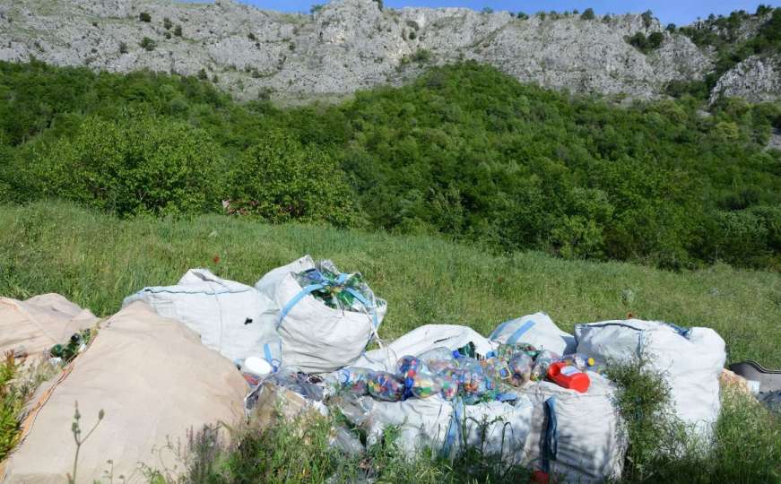 Iz Neretve izvadili 30 hiljada plastičnih boca