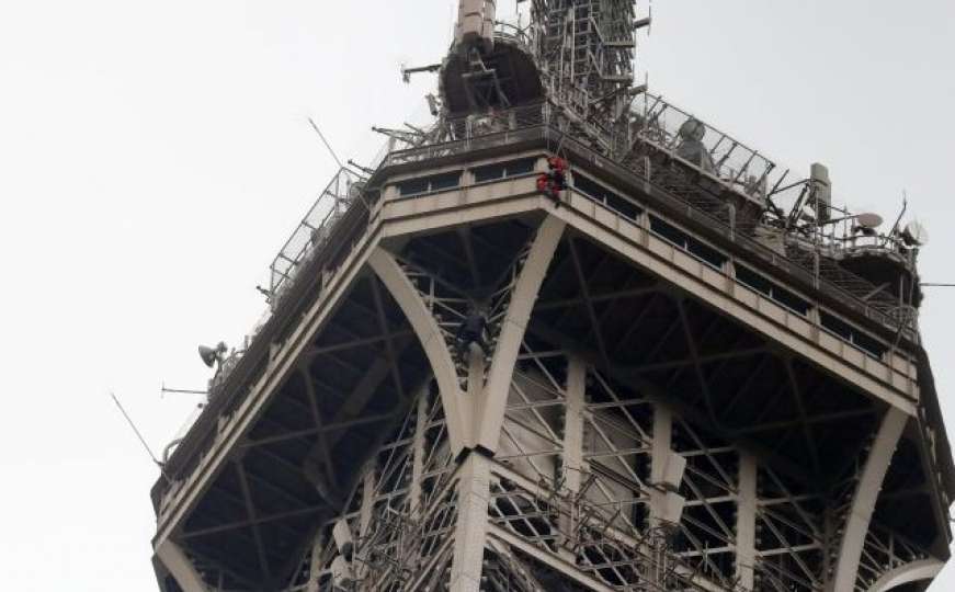 Eiffelov toranj evakuiran zbog čudnog razloga