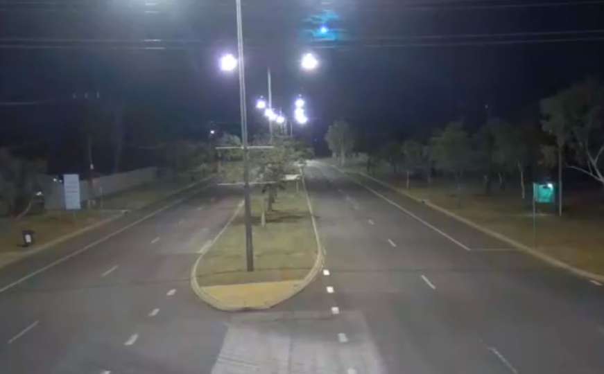 Neobična plava svjetlost iznenadila australski grad usred noći