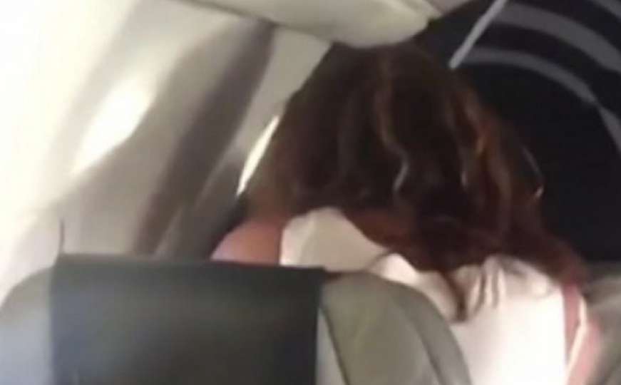 Milioner aktivirao autopilot da bi u avionu imao intimne odnose s djevojčicom