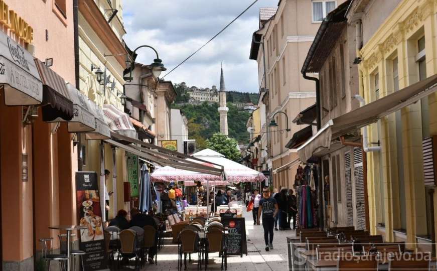 Ko se jednom napije...: Jedan majski dan u srcu Sarajeva
